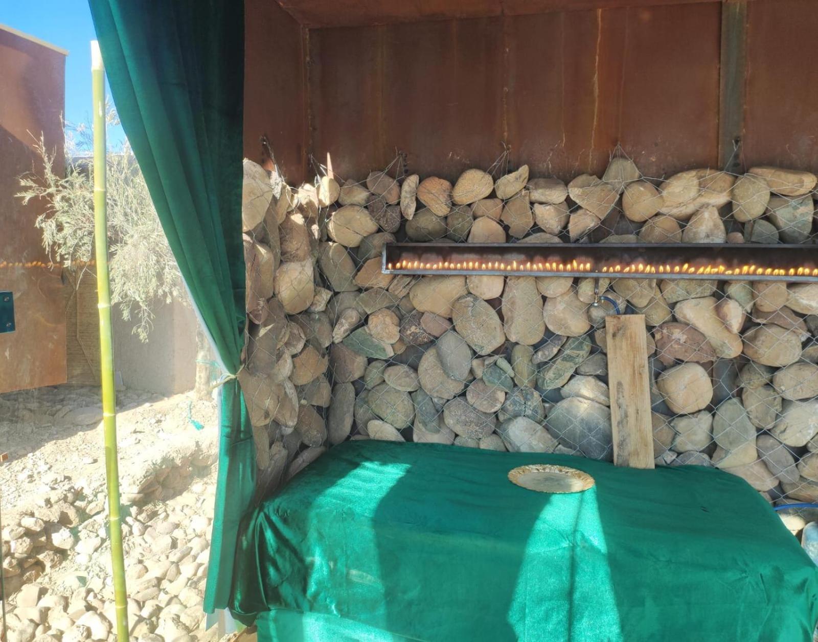 Revolution Stone Cliff Eco Resort Agafay Bagian luar foto